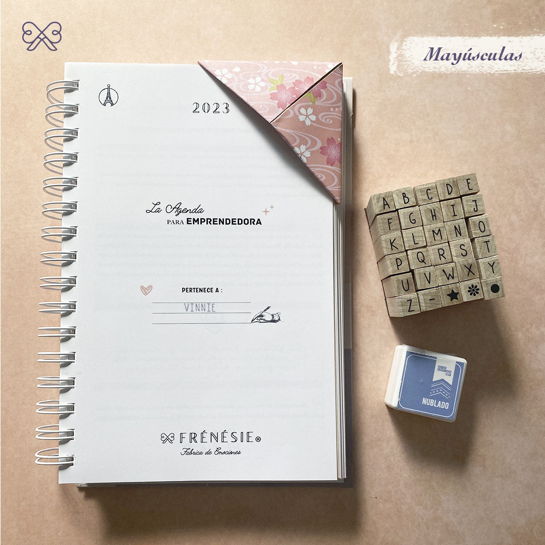 Agenda 2023 paquete accesorios abecedario mayusculas